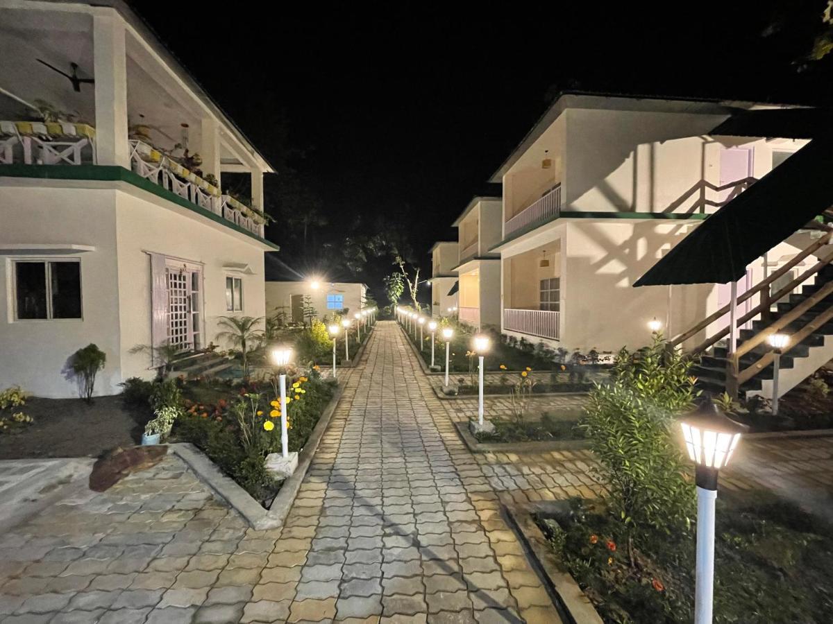 Jaldapara Forest Tourist Lodge Jftl Madari Hat Exterior photo