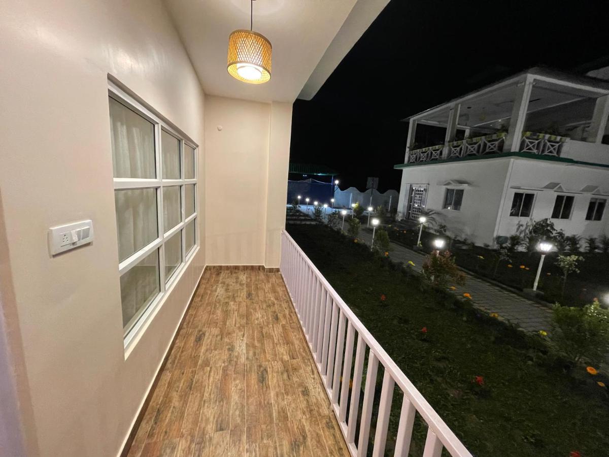 Jaldapara Forest Tourist Lodge Jftl Madari Hat Exterior photo