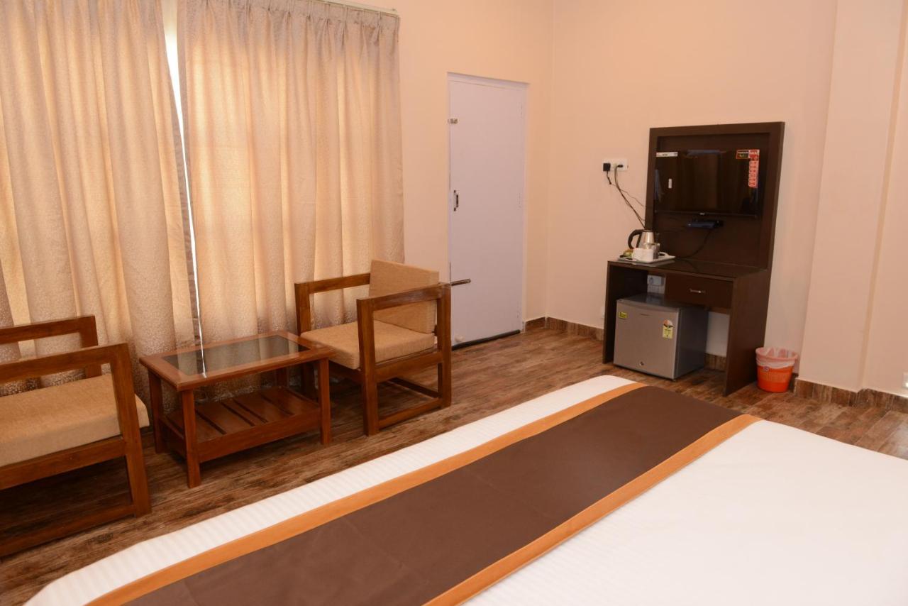 Jaldapara Forest Tourist Lodge Jftl Madari Hat Exterior photo
